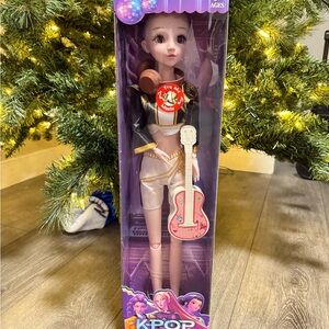 KPOP Rumi Fashion Doll with Guitar - Purple and Pink